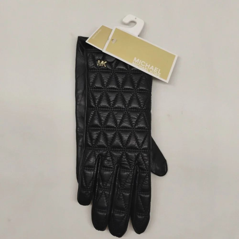 NWT Michael Kors Black Quilted Leather Touch Tech Gloves Women S Gold MK Logo